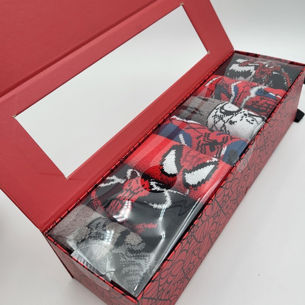 Marvel Spiderman 7 Days of Cozy Fuzzy Crew Socks Mens Shoe Size 6-12 Gift Set